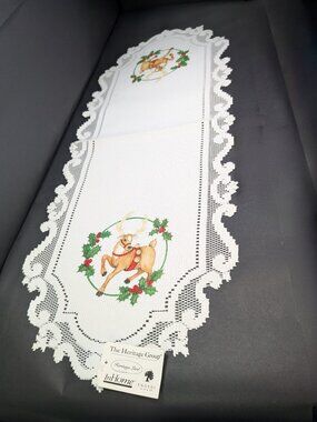 NWT Heritage Lace Reindeer Christmas Table Runner Holly White Holiday Decor